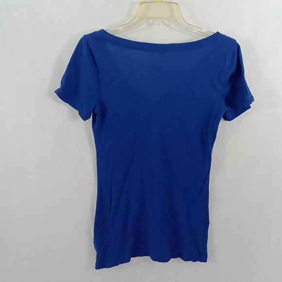 City Streets Women  Medium  Blue short sleeve V Neck‎ Pocket tee shirt - Picture 6 of 7